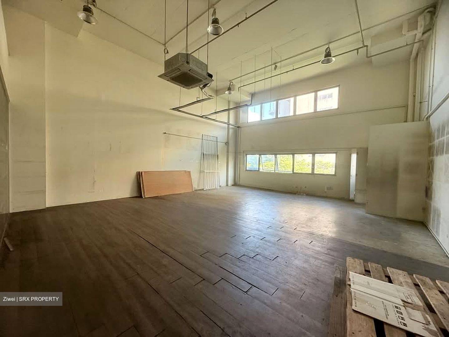 Pioneer Point (D22), Factory #593372181
